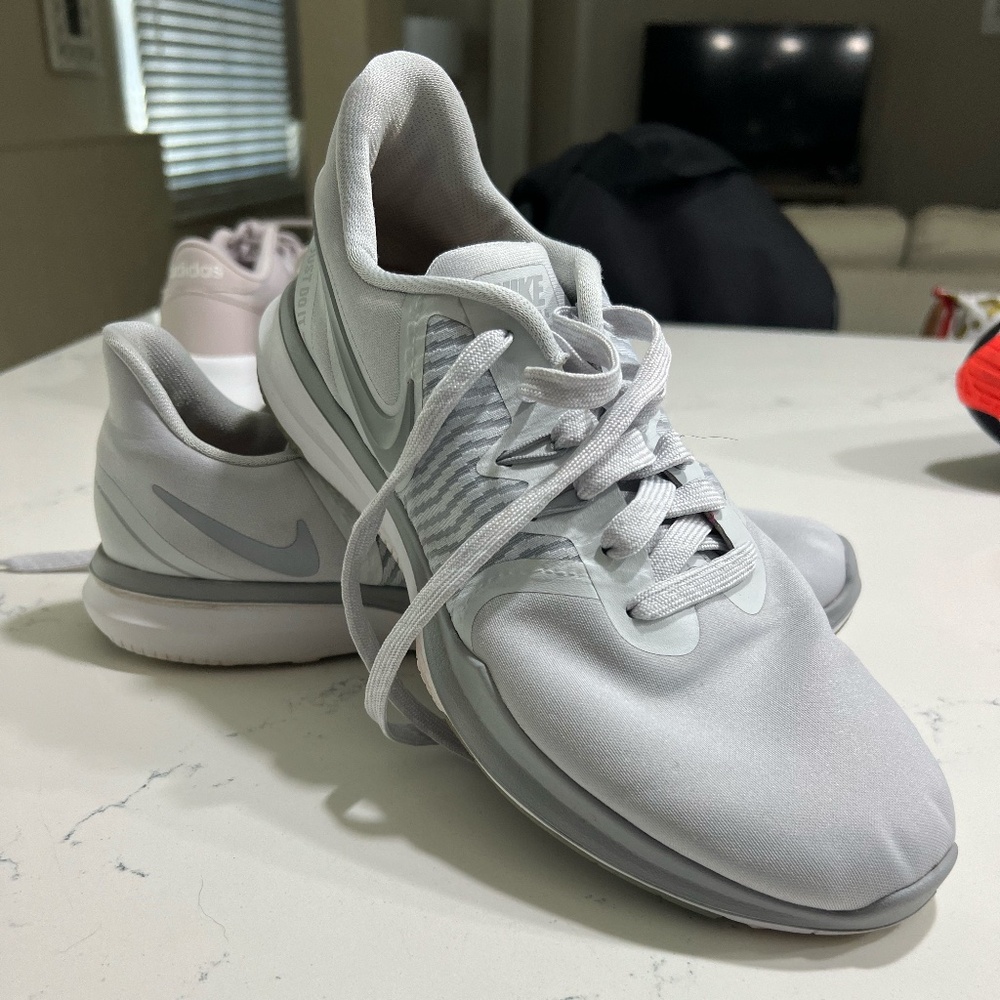 NIKE In-Season TR8 Sneakers